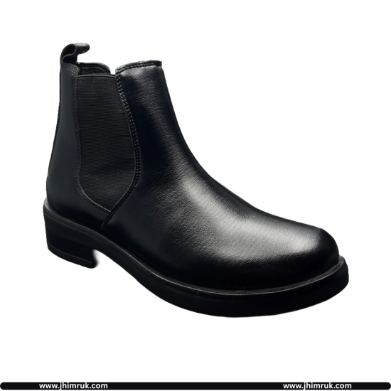 Chelsea Boots Comes With Soft Touch Leather Materials in Texture Black Color and Low Hill-Size-37x40